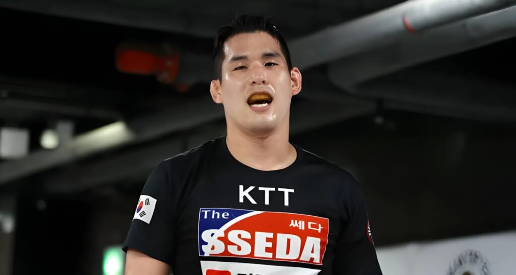 Yi Sak Lee