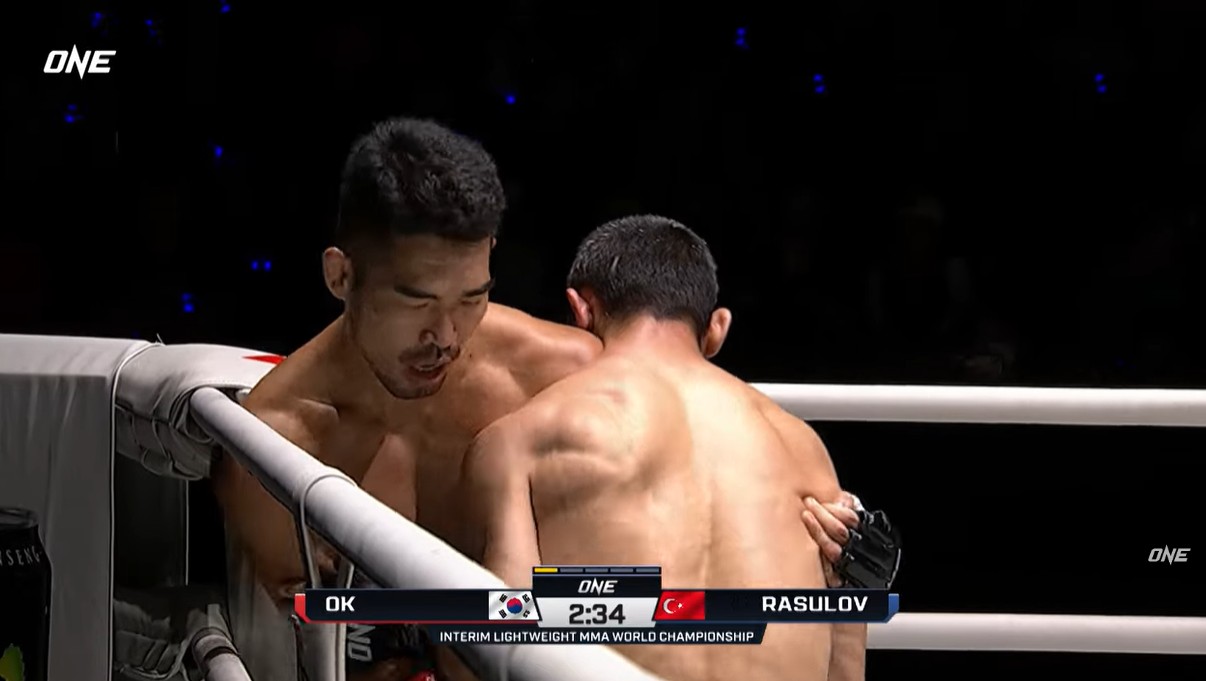 Rae Yoon Ok One FC Rasulov