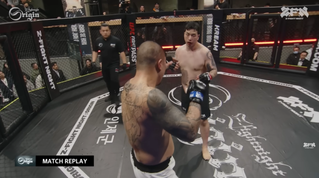 Yangsang Madman Se Hoon Choi fights Jun Gu Kim