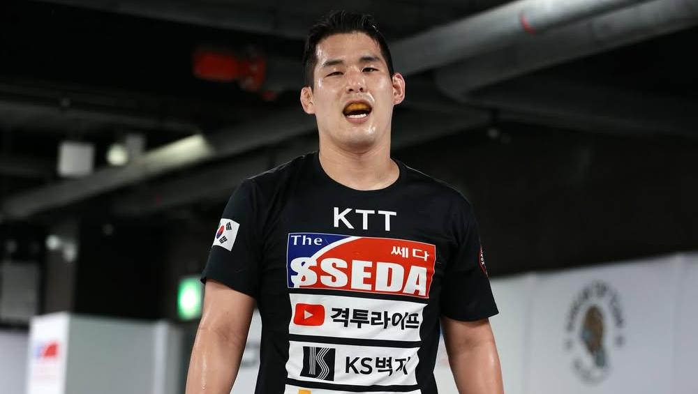 yi sak lee