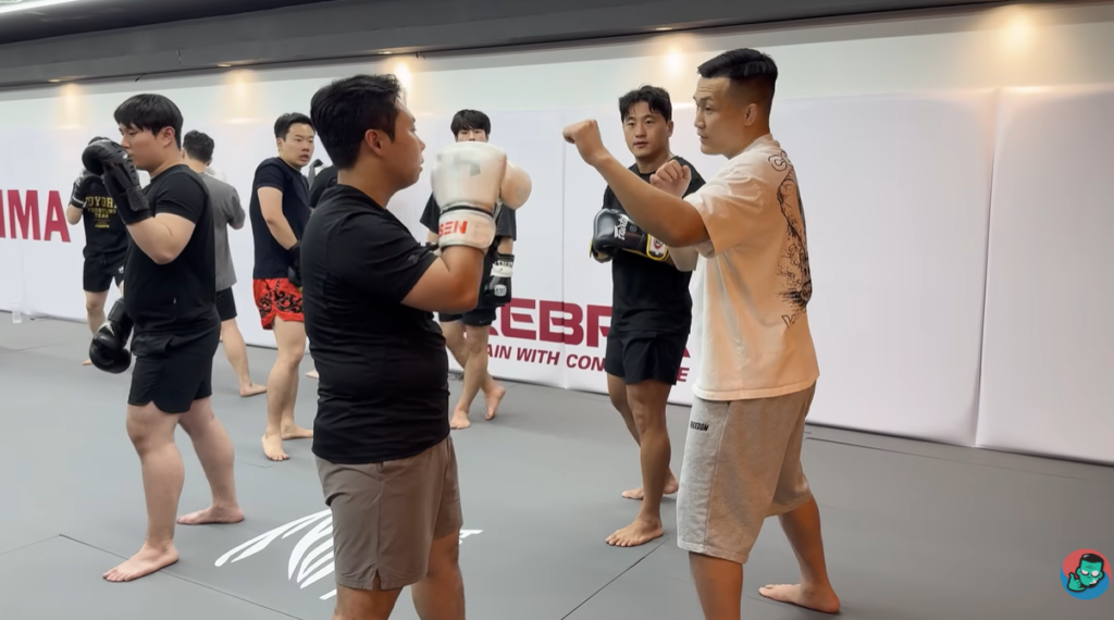 Korean Zombie teaches at Red Jun Young Hong gym