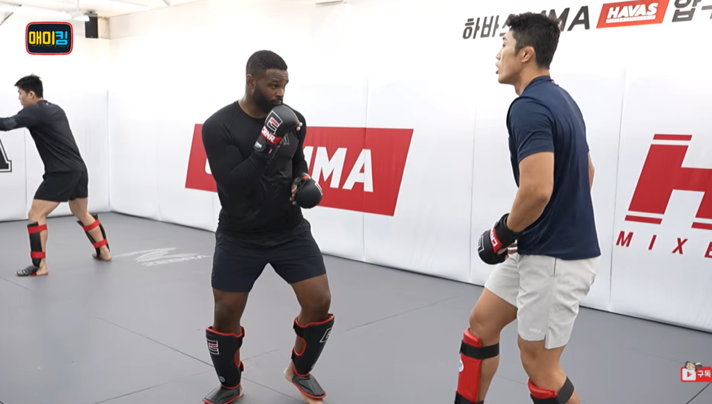 Tyron Woodley sparring with Dong Hyung Kim in Havas MMA