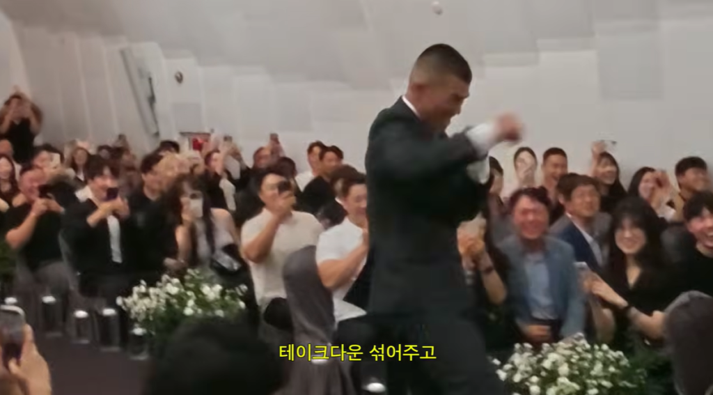 Seok Hyeon Ko Shadow Boxing Down the Aisle