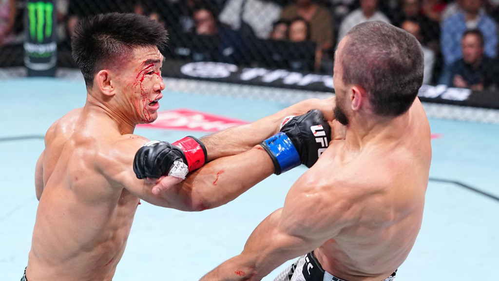 Song Yadong knocks out Umar