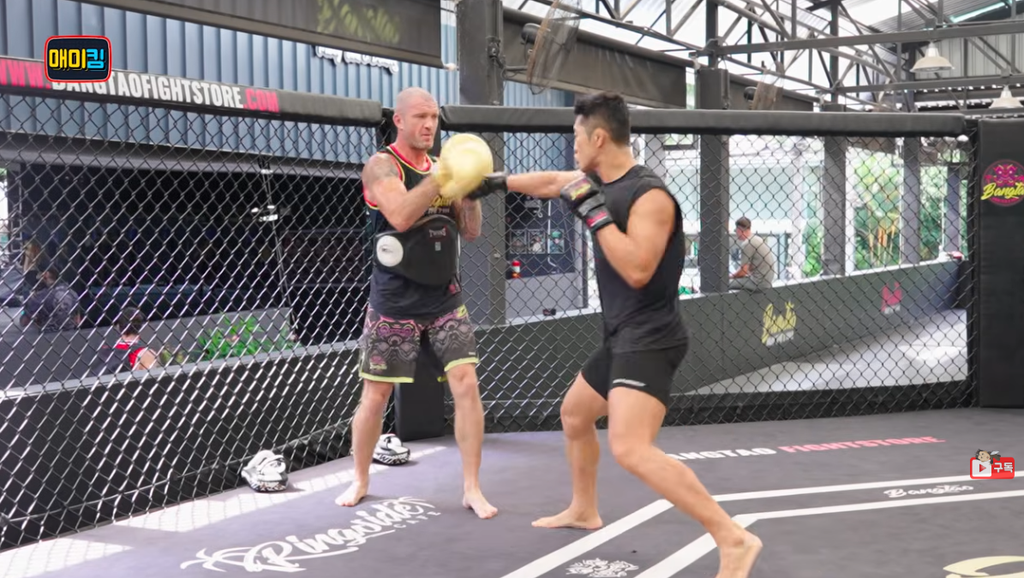 Dong Hyun Kim training in Thailand