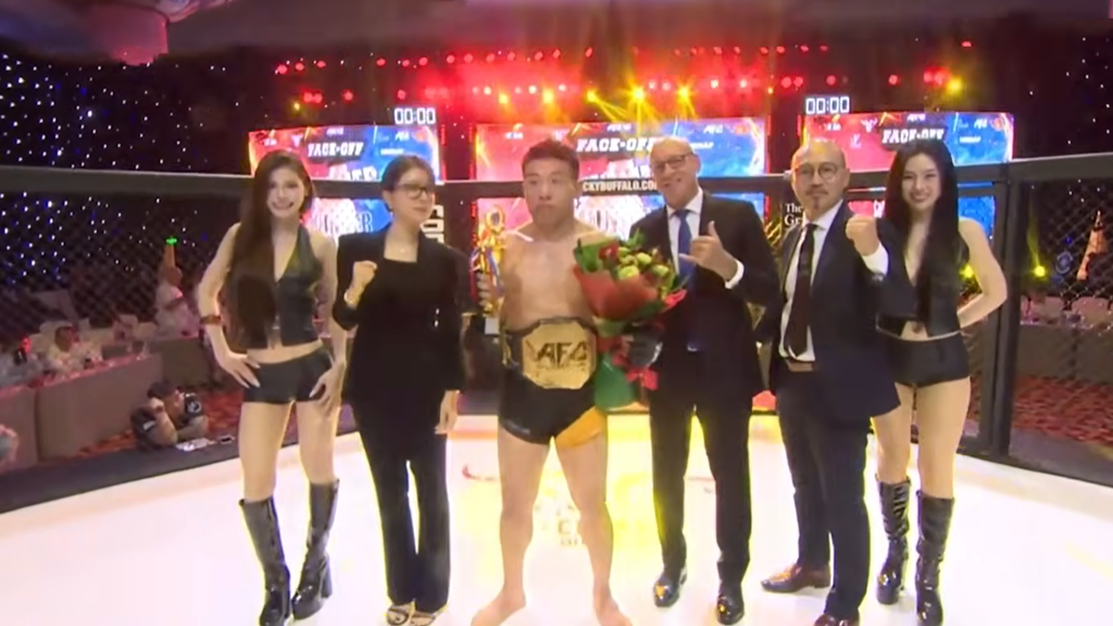 Jun Hee Moon wins interim title belt